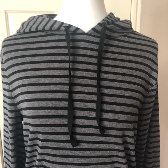 Old Navy Grey/Black Long Sleeve Hoodie Size Med. - Picture 2 of 6